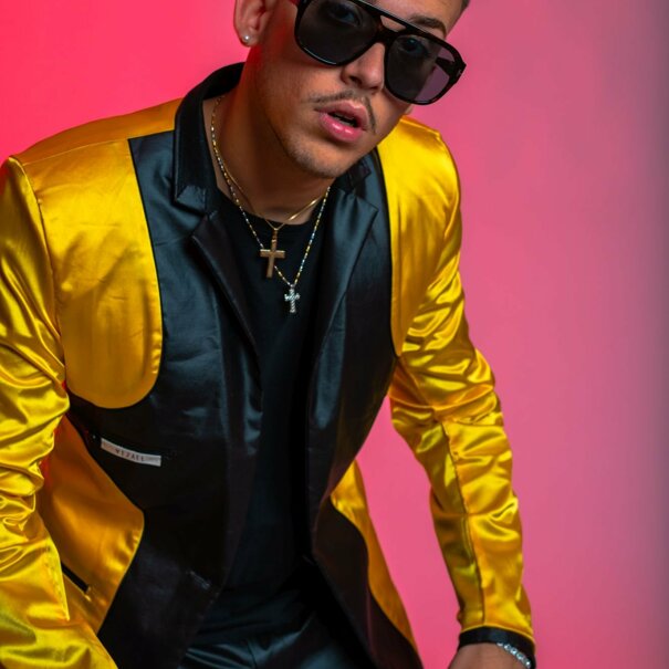 vegas jones divinastar vegas jones divinastar